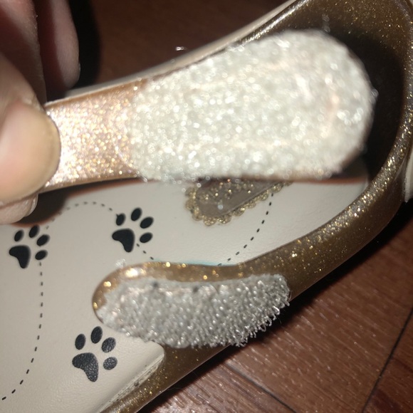 CAT Mini Melissa Ultragirl Gold Mary Jane Shoes Sz 7 - Picture 10 of 13